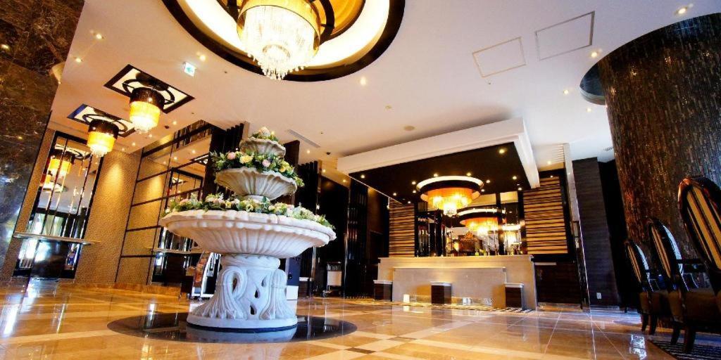 Apa Hotel Chiba Inzaimakinohara-Ekimae Narita Kültér fotó